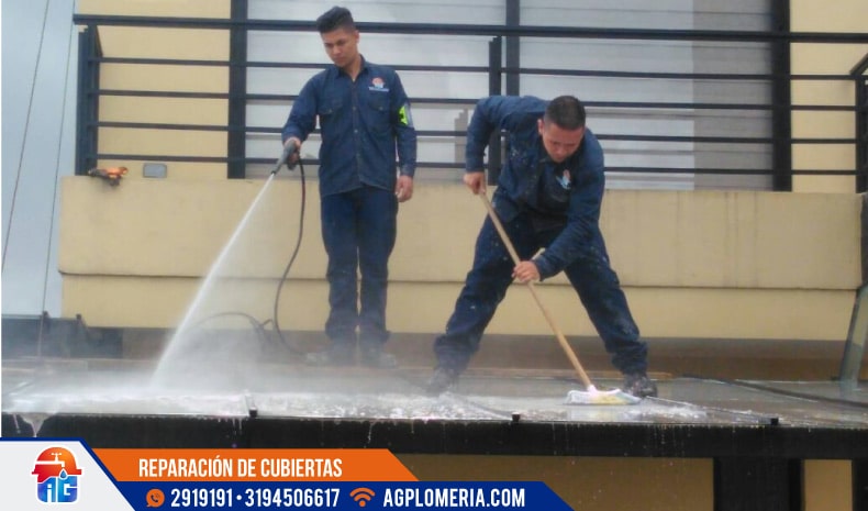 expertos en tejados y cubiertas en giron